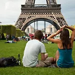 Tour Eiffel Champs De Mars Apartment