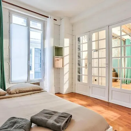 Apartment Tour Eiffel Champs De Mars